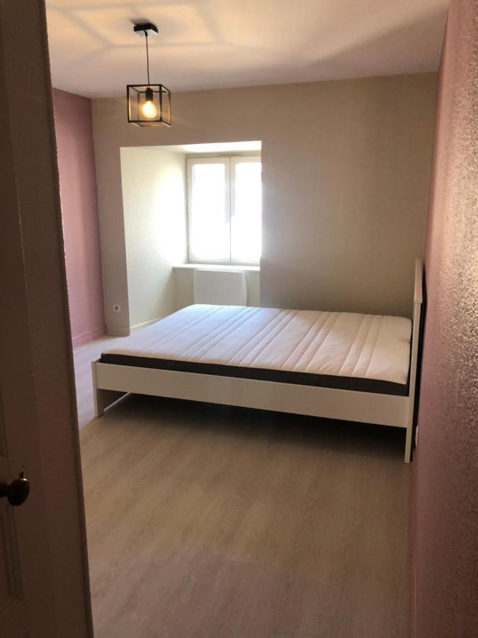 Appartement Porte Du Cantal Massiac Eksteriør bilde