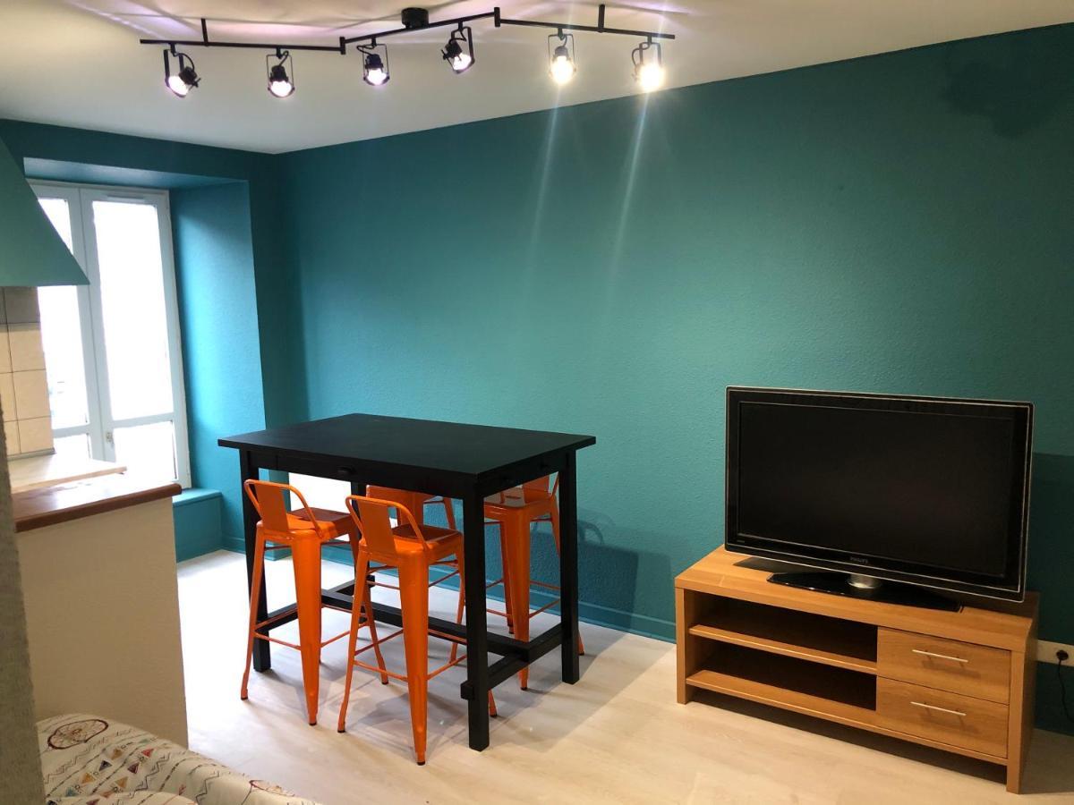 Appartement Porte Du Cantal Massiac Eksteriør bilde
