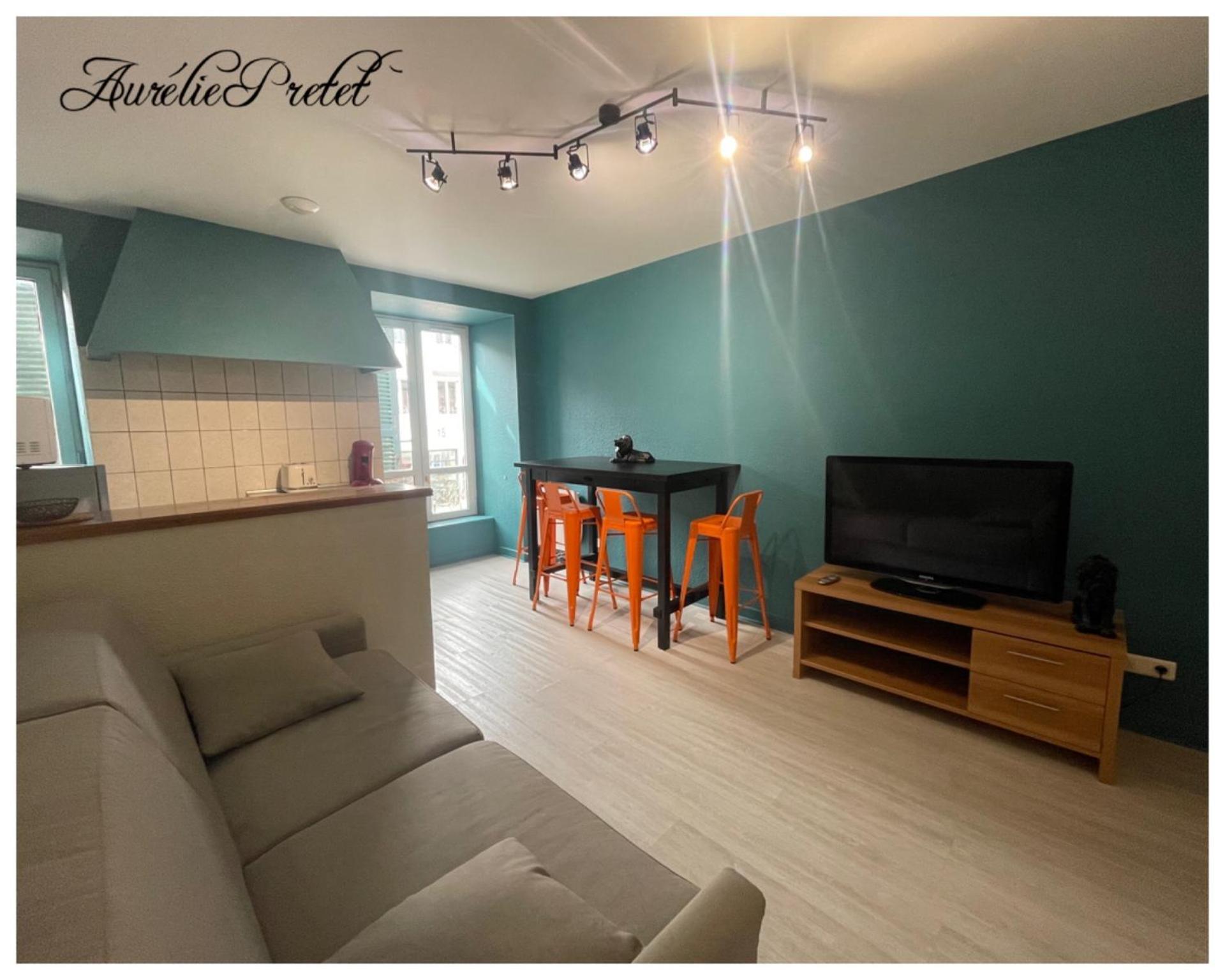 Appartement Porte Du Cantal Massiac Eksteriør bilde